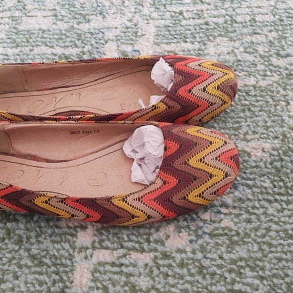 Patterned flats - Picture 2 of 2